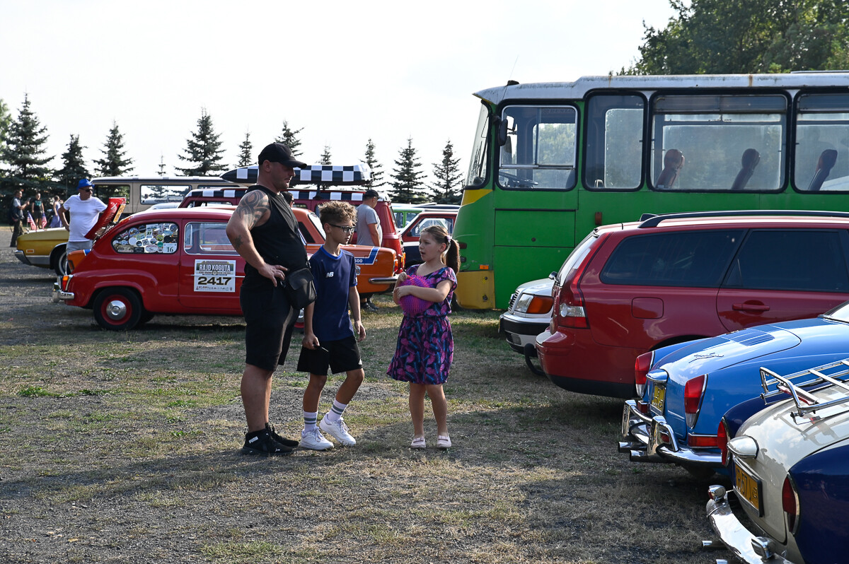 7 września w Muzeum Historii Polski Ludowej odbyła się impreza z okazji końca lata, połączona ze zlotem pojazdów minionej epoki. / fot. Magdalena Ruda