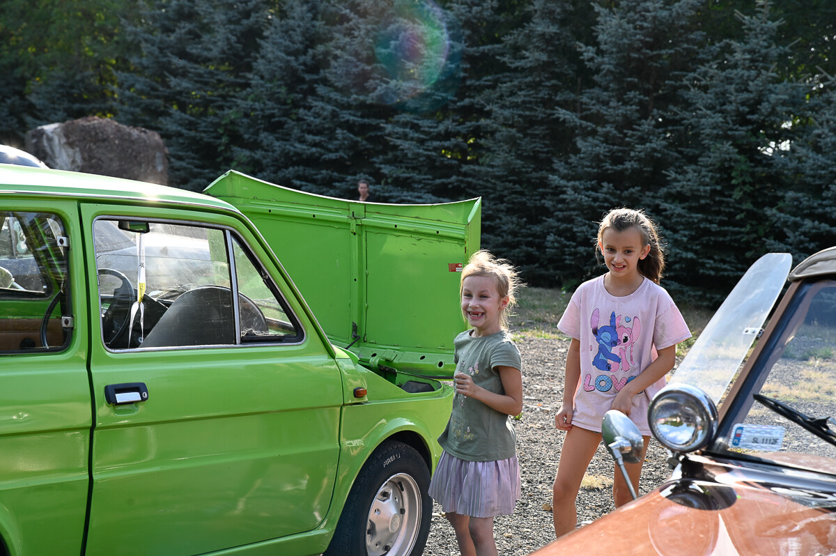 7 września w Muzeum Historii Polski Ludowej odbyła się impreza z okazji końca lata, połączona ze zlotem pojazdów minionej epoki. / fot. Magdalena Ruda