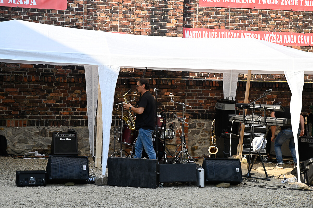 7 września w Muzeum Historii Polski Ludowej odbyła się impreza z okazji końca lata, połączona ze zlotem pojazdów minionej epoki. / fot. Magdalena Ruda