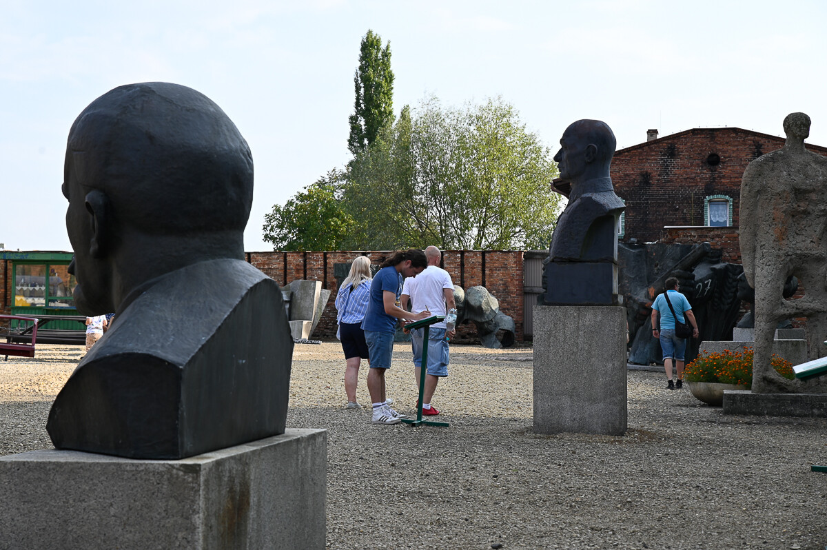 7 września w Muzeum Historii Polski Ludowej odbyła się impreza z okazji końca lata, połączona ze zlotem pojazdów minionej epoki. / fot. Magdalena Ruda