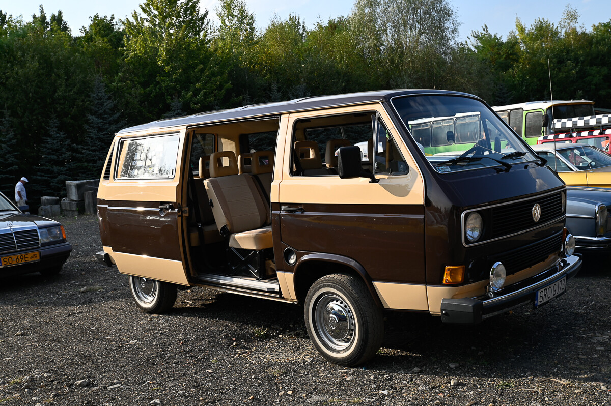 7 września w Muzeum Historii Polski Ludowej odbyła się impreza z okazji końca lata, połączona ze zlotem pojazdów minionej epoki. / fot. Magdalena Ruda