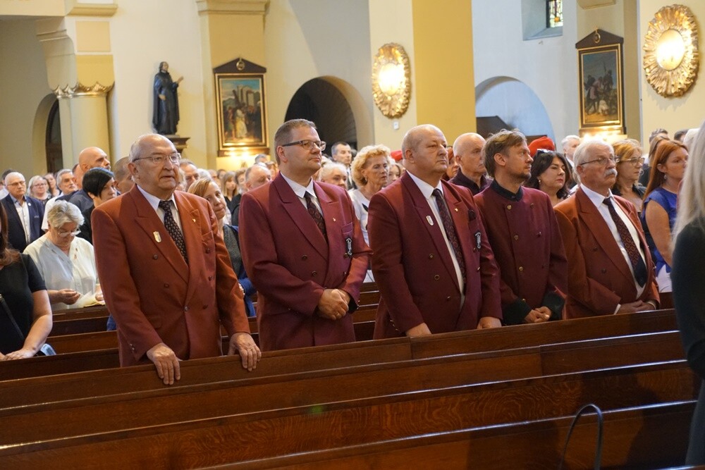Prezydent Rudy Śląskiej - Grażyna Dziedzic zmarła w 16 czerwca po trudnej walce z chorobą nowotworową. Jej oficjalne pożegnanie odbyło się dzisiaj w kościele św. Pawła Apostoła w Nowym Bytomiu. 