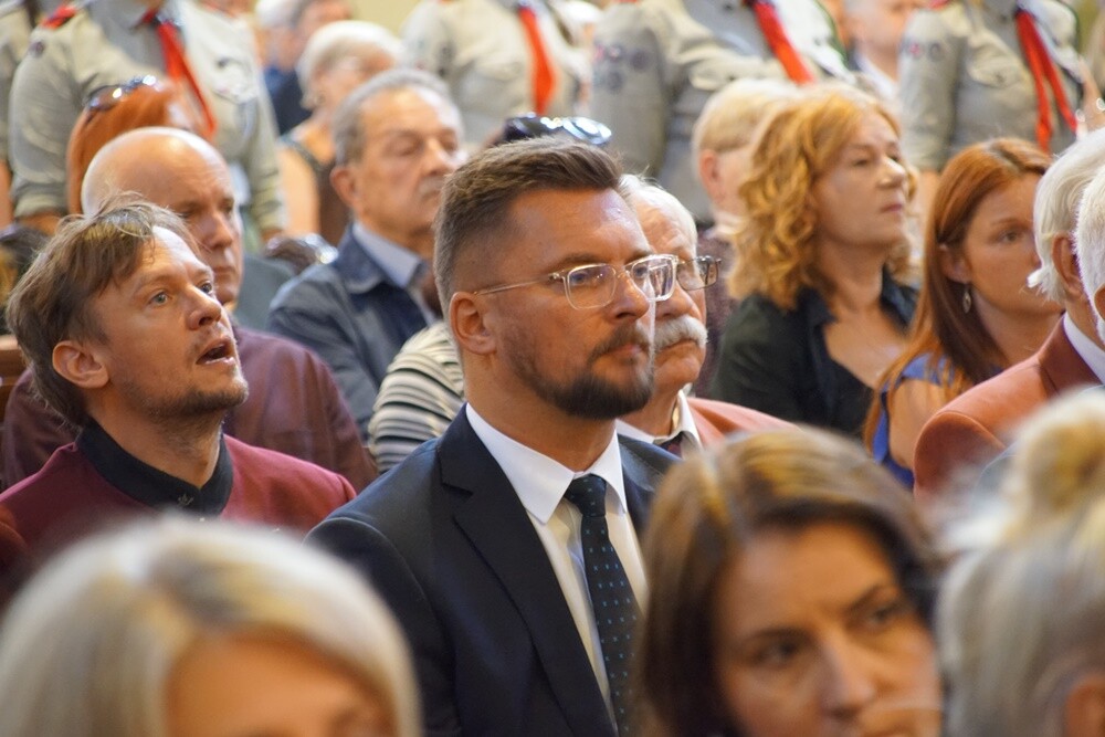 Prezydent Rudy Śląskiej - Grażyna Dziedzic zmarła w 16 czerwca po trudnej walce z chorobą nowotworową. Jej oficjalne pożegnanie odbyło się dzisiaj w kościele św. Pawła Apostoła w Nowym Bytomiu. 