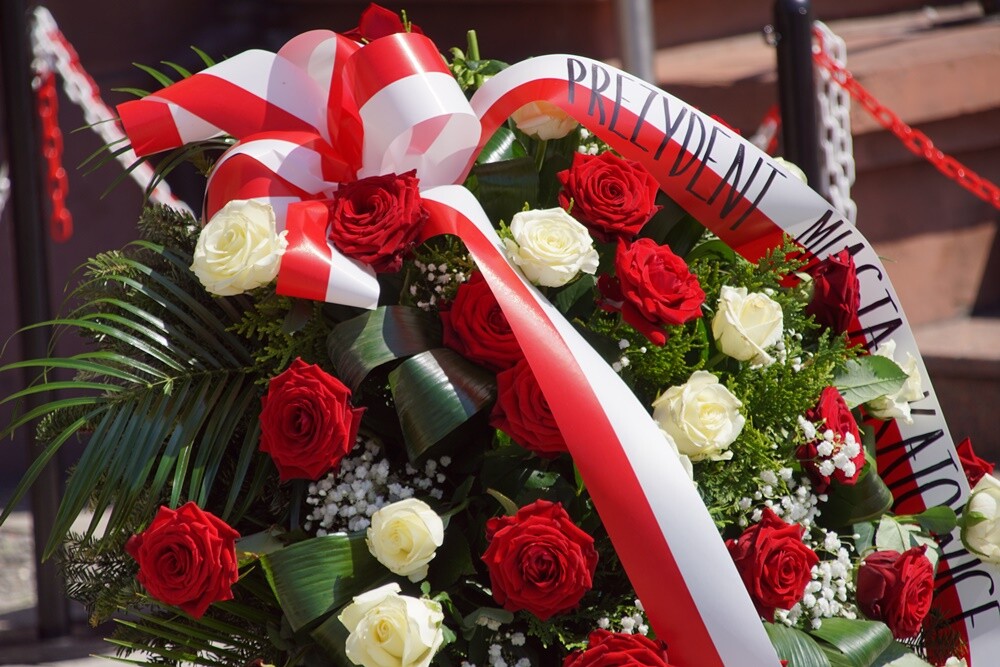 Prezydent Rudy Śląskiej - Grażyna Dziedzic zmarła w 16 czerwca po trudnej walce z chorobą nowotworową. Jej oficjalne pożegnanie odbyło się dzisiaj w kościele św. Pawła Apostoła w Nowym Bytomiu. 