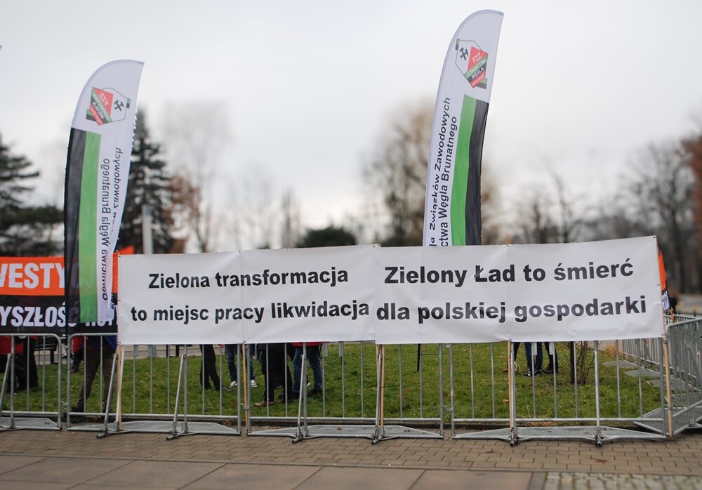Protest hutników podczas konwencji KO. / fot. związki zawodowe Huty Pokój