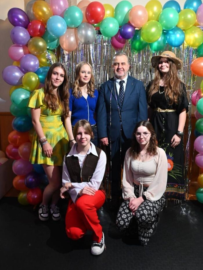 Prywatka u Młodych i Młodszych!/fot. FB Jacek Morek