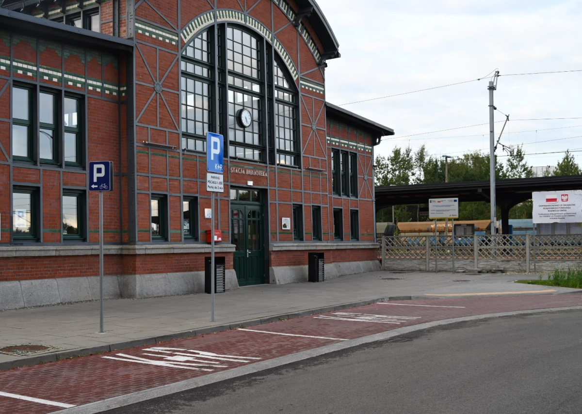 Przebudowa placu przed dworcem w Chebziu na finiszu! Wkrótce odbiór prac / fot. UM Ruda Śląska