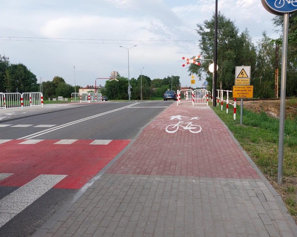 Zakończyła się przebudowa połączenia ulic Nowy Świat i Halembskiej w Rudzie Śląskiej. Inwestycja kosztowała 2,75 mln zł, miasto otrzymało na nią 1,2 mln zł dofinansowania z Rządowego Funduszu Rozwoju Dróg. / fot. UM Ruda Śląska