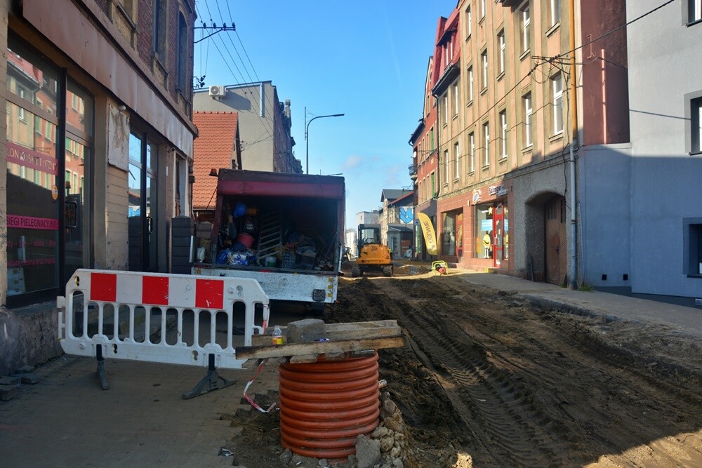 Od jesieni ubiegłego roku trwa modernizacja ul. Janasa w dzielnicy Ruda. Aktualnie trwa przebudowa kanalizacji na ostatnim fragmencie tej ulicy. Na jakim etapie są prace?

fot. Jacek Knapik