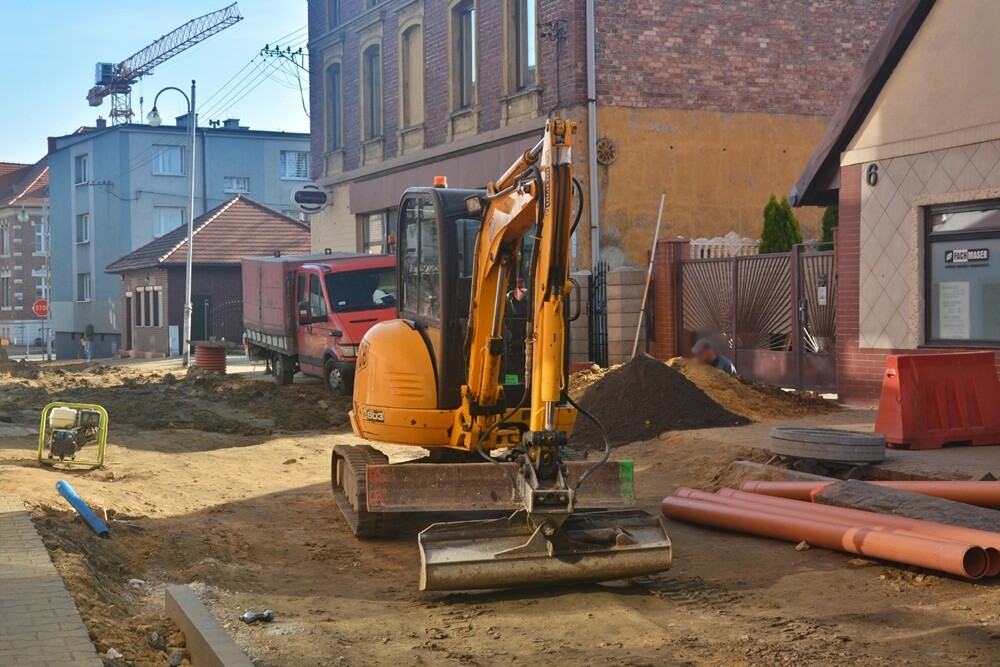 Od jesieni ubiegłego roku trwa modernizacja ul. Janasa w dzielnicy Ruda. Aktualnie trwa przebudowa kanalizacji na ostatnim fragmencie tej ulicy. Na jakim etapie są prace?

fot. Jacek Knapik