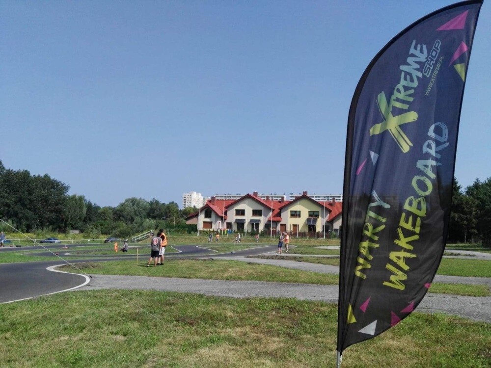 W ubiegłą niedzielę w Rudzie Śląskiej odbyła się rywalizacja o Puchar Karpat Modeli Zdalnie Sterowanych elektrycznych i spalinowych On-Road. Kilkadziesiąt modeli stanęło na starcie toru modelarskiego przy ul. Kolberga.