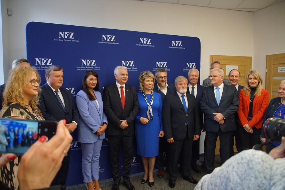 Od 27 kwietnia br. w Rudzie Śląskiej przy ul. Piotra Niedurnego 34 będzie działać Punkt Obsługi Klientów Śląskiego Oddziału Wojewódzkiego Narodowego Funduszu Zdrowia. Będzie w nim można otrzymać informacje oraz załatwić szereg spraw związanych z ubezpieczeniem zdrowotnym.