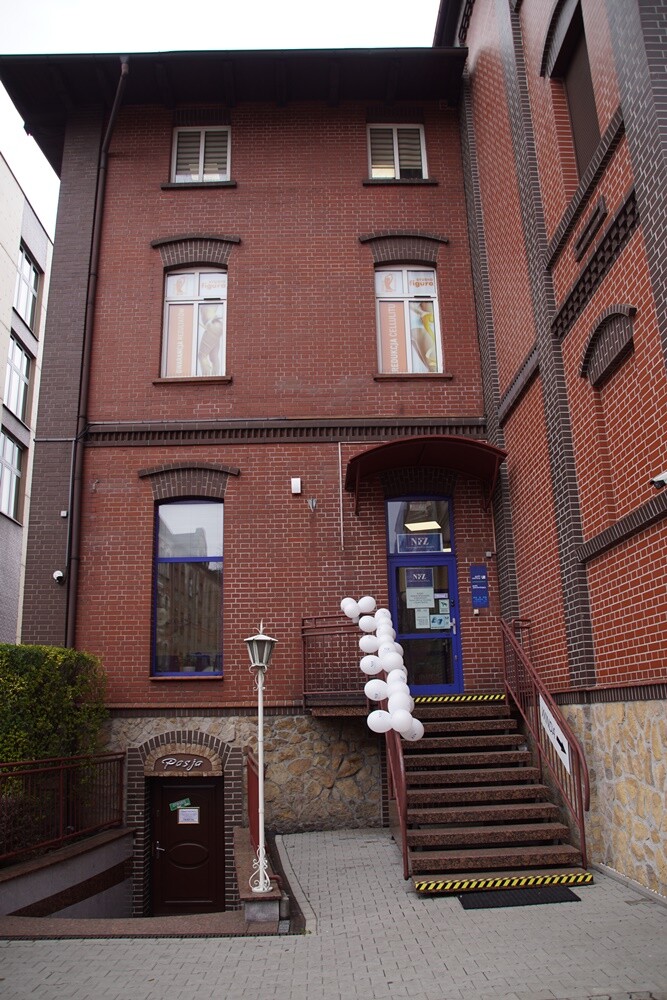 Od 27 kwietnia br. w Rudzie Śląskiej przy ul. Piotra Niedurnego 34 będzie działać Punkt Obsługi Klientów Śląskiego Oddziału Wojewódzkiego Narodowego Funduszu Zdrowia. Będzie w nim można otrzymać informacje oraz załatwić szereg spraw związanych z ubezpieczeniem zdrowotnym.