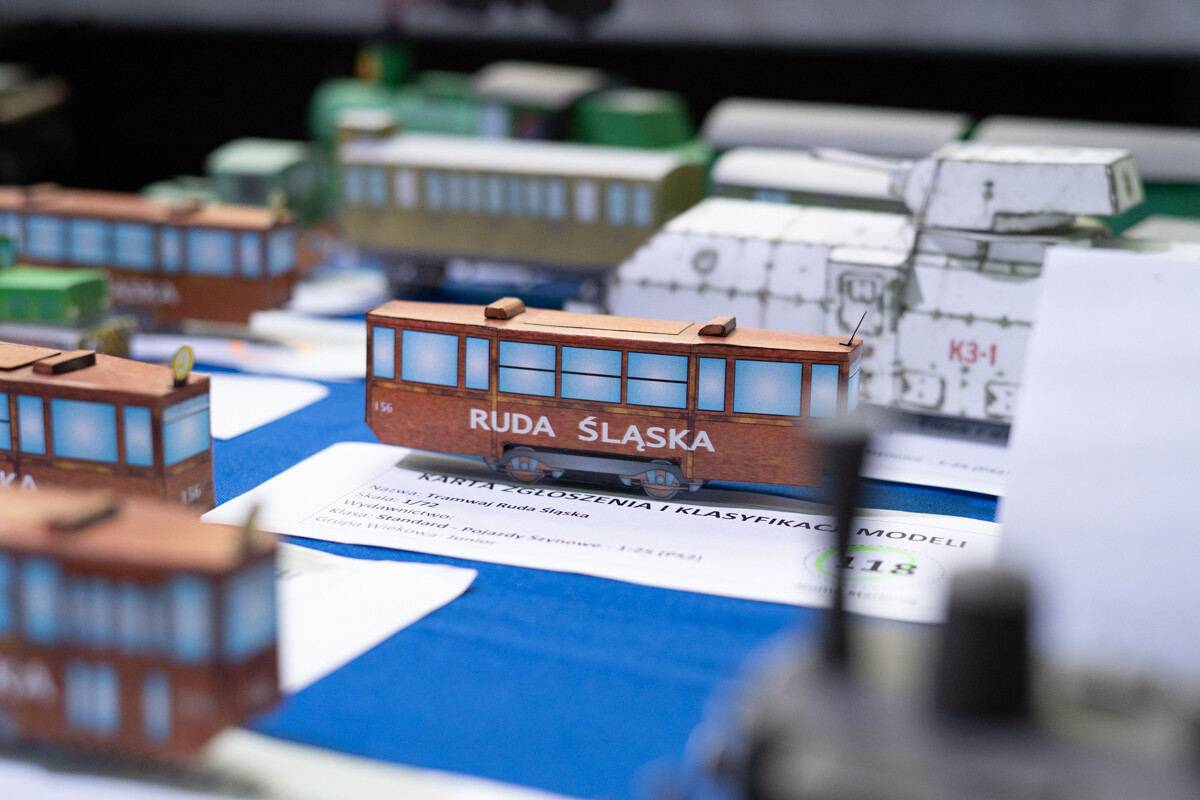 Trwa Regionalny Konkurs Modeli Kartonowych w Rudzie Śląskiej. Zobaczcie zdjęcia! / fot. Marek i Krzysztof Faber