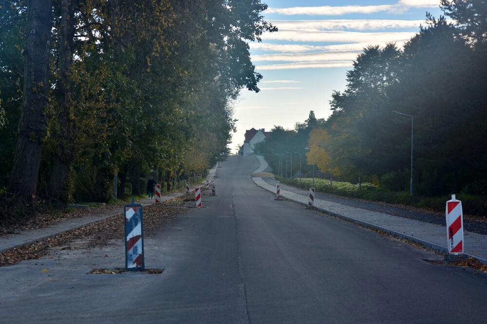 W marcu br. rozpoczęła się naprawa szkód górniczych na ulicy Czarnoleśnej w Rudzie Śląskiej. Od tego czasu ulica została zamknięta dla ruchu pojazdów osobowych. Trwa kompleksowa przebudowa drogi. Jak wygląda przebieg prac? Zobaczcie zdjęcia.

fot. Jacek Knapik