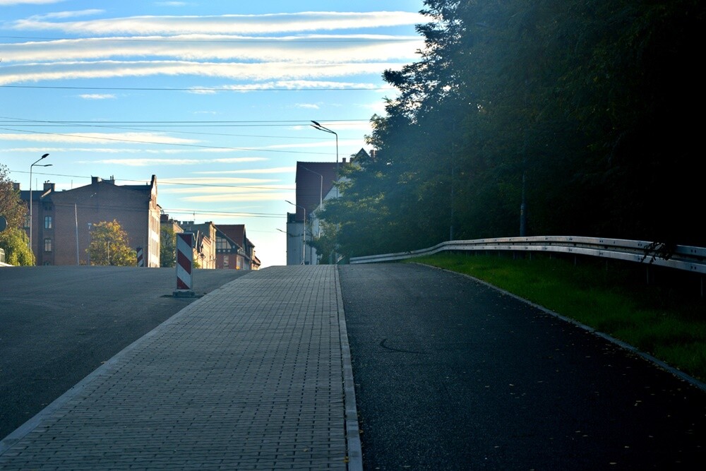 W marcu br. rozpoczęła się naprawa szkód górniczych na ulicy Czarnoleśnej w Rudzie Śląskiej. Od tego czasu ulica została zamknięta dla ruchu pojazdów osobowych. Trwa kompleksowa przebudowa drogi. Jak wygląda przebieg prac? Zobaczcie zdjęcia.

fot. Jacek Knapik