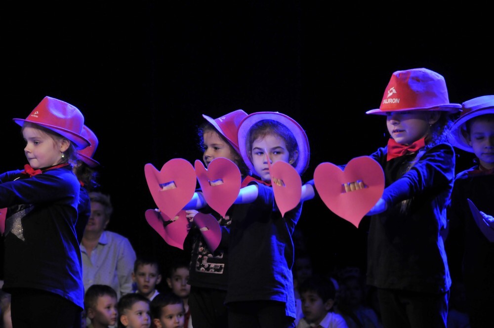 Dzieci z Przedszkola nr 30, czyli z Bajkowej Krainy, wystąpiły na scenie Domu Kultury w Bielszowicach.