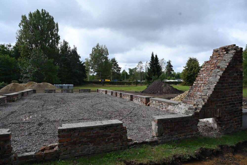Trwa rewitalizacja terenu byłego podobozu Althammer w Halembie!/fot. FB Michał Pierończyk