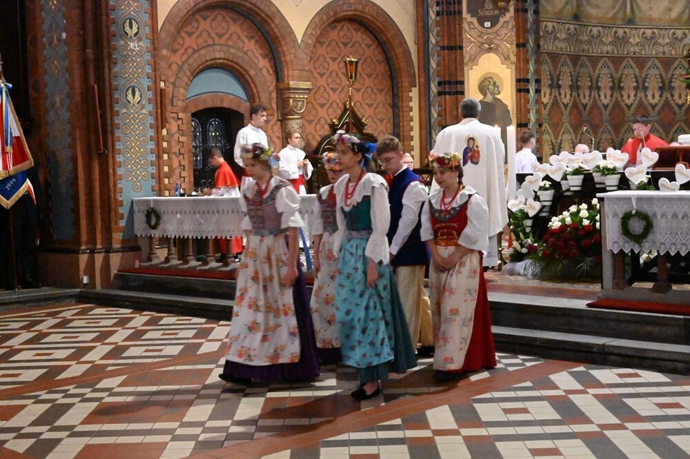 W Kochłowicach odbyły się dziś uroczystości upamiętniające kolejną rocznicę uchwalenia Konstytucji 3 Maja oraz wybuch III Powstania Śląskiego. / fot. UM Ruda Śląska