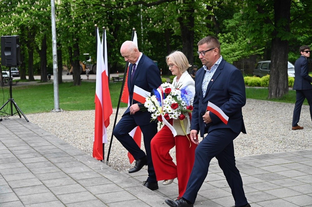 W Kochłowicach odbyły się dziś uroczystości upamiętniające kolejną rocznicę uchwalenia Konstytucji 3 Maja oraz wybuch III Powstania Śląskiego. / fot. UM Ruda Śląska