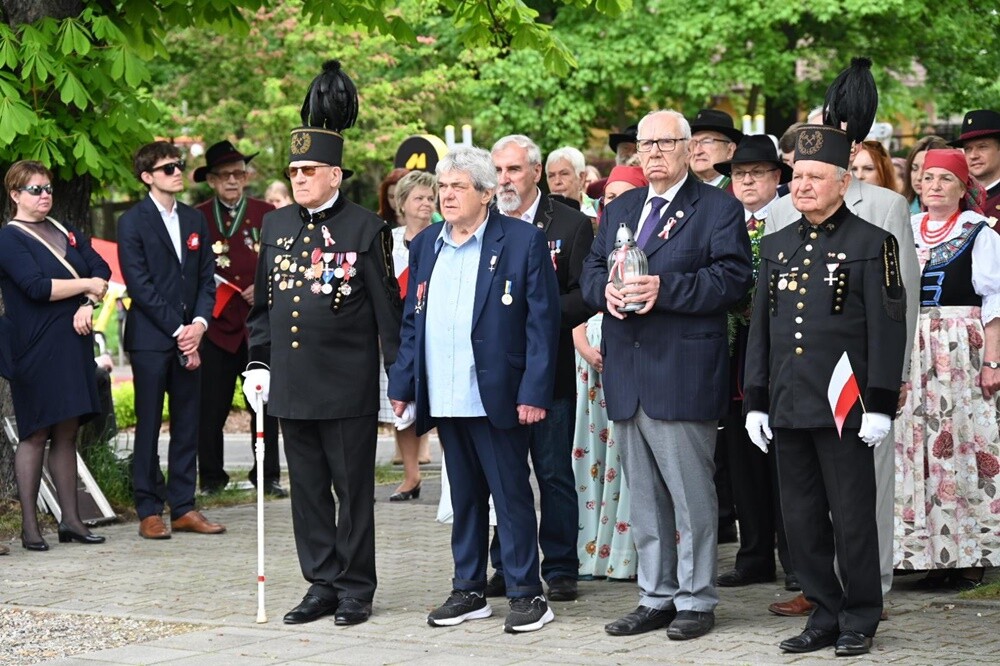 W Kochłowicach odbyły się dziś uroczystości upamiętniające kolejną rocznicę uchwalenia Konstytucji 3 Maja oraz wybuch III Powstania Śląskiego. / fot. UM Ruda Śląska