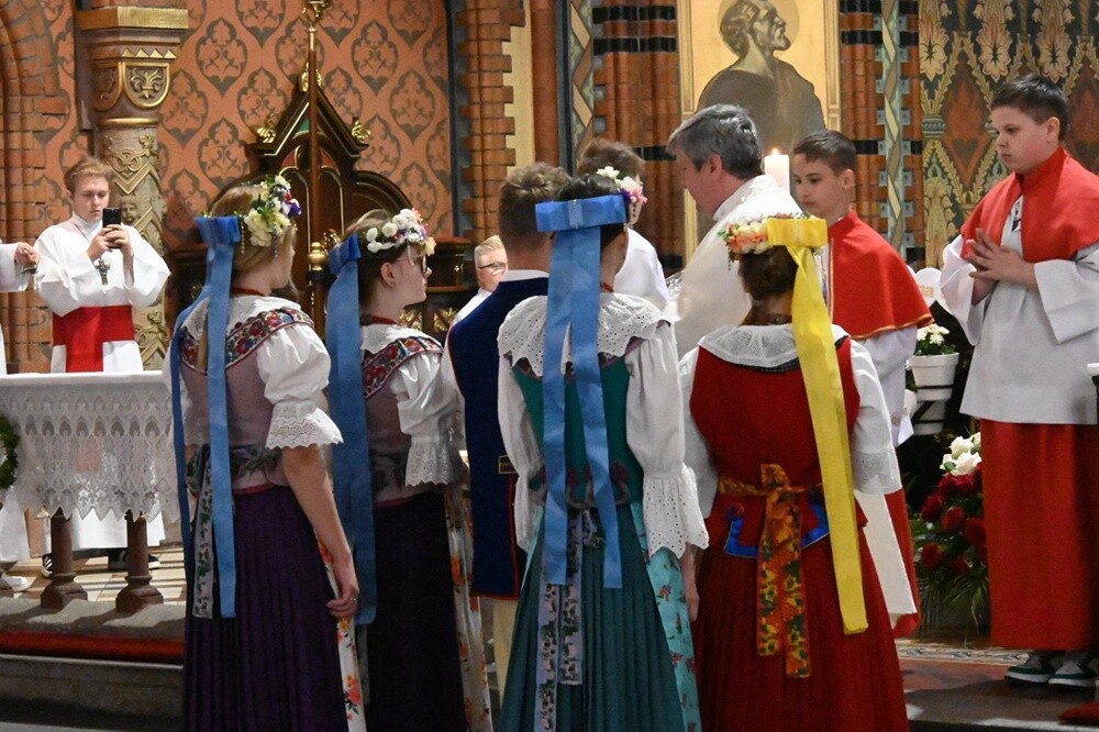 W Kochłowicach odbyły się dziś uroczystości upamiętniające kolejną rocznicę uchwalenia Konstytucji 3 Maja oraz wybuch III Powstania Śląskiego. / fot. UM Ruda Śląska