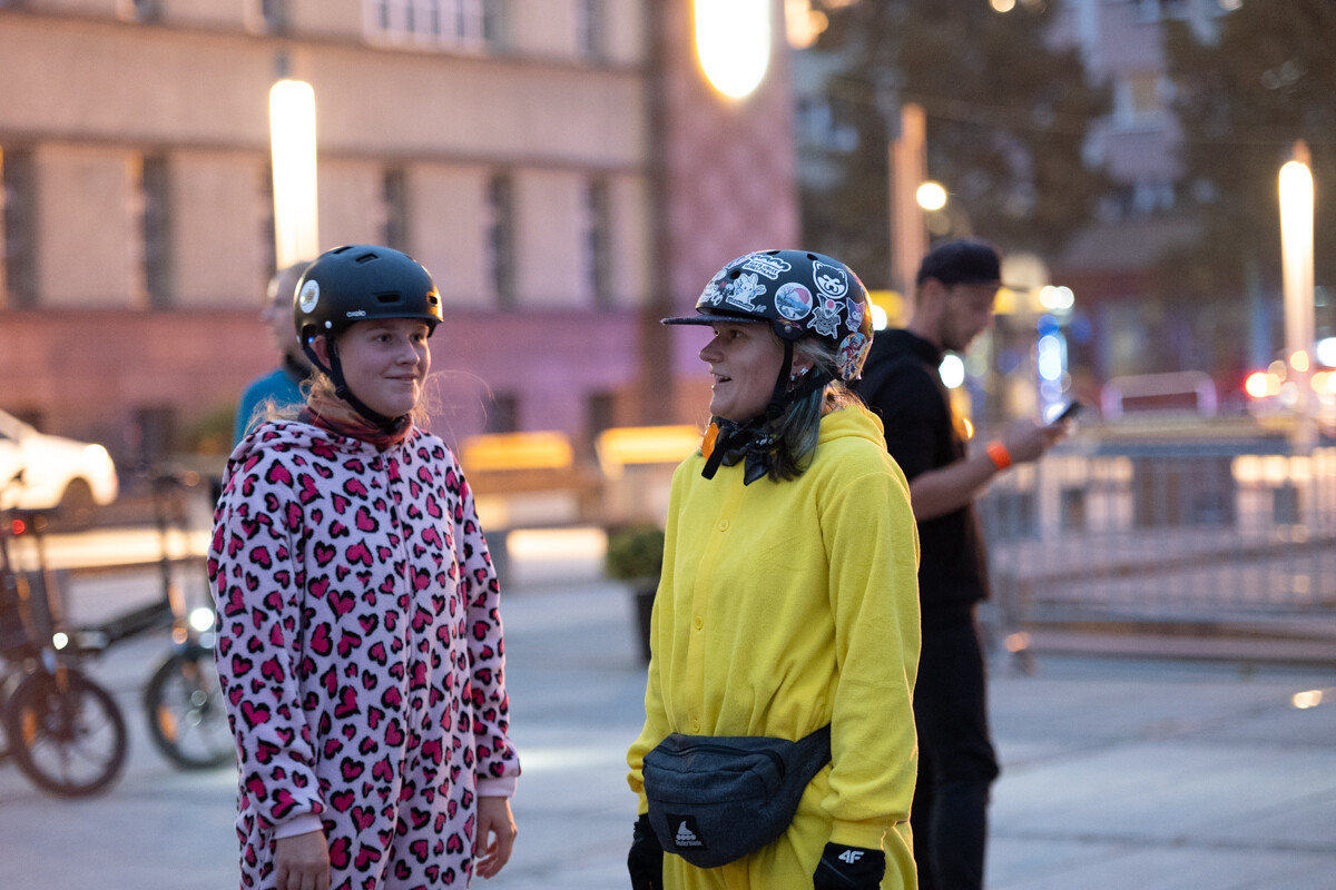 Rolkarze podbili Rudę Śląską! Nocny przejazd pełen świateł i muzyki. / fot. Marek Faber