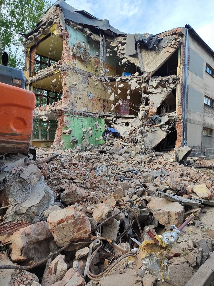 Rozbiórka starego budynku Szkoły Podstawowej nr 17. / fot. SP nr 17