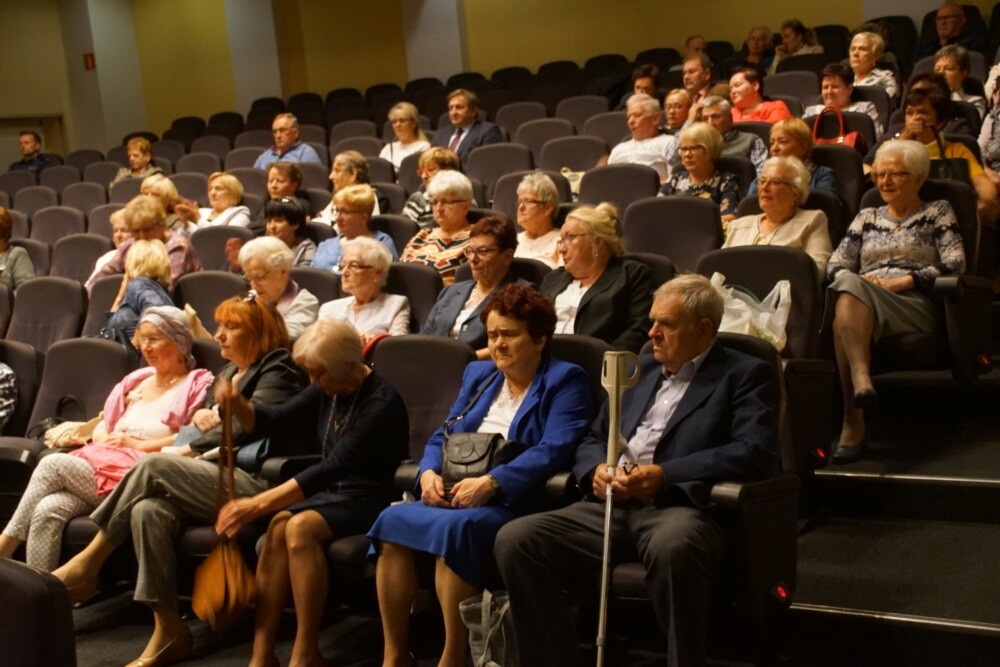 Rok akademicki na rudzkim Uniwersytecie Trzeciego Wieku właśnie ruszył. Już po raz 15. w Miejskim Centrum Kultury im. Henryka Bisty rozbrzmiała pieśń „Gaudeamus igitur".