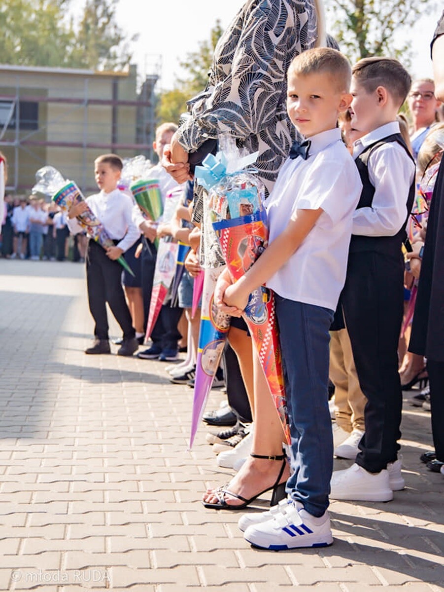 Rozpoczęcie roku szkolnego w Szkole Podstawowej nr 17. / fot. Młoda Ruda