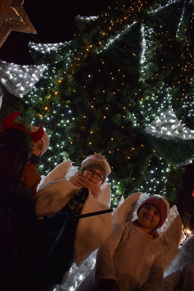 W sobotę na zbiegu ulic Pocztowej i Katowickiej w Świętochłowicach odbył się bożonarodzeniowy jarmark.