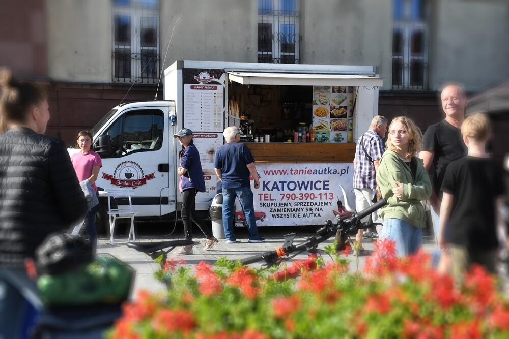 Wczoraj na placu Jana Pawła II w Nowym Bytomiu odbył się koncert charytatywny "Ruda Śląska solidarna z Ukrainą!", którego organizatorami byli: Miasto Ruda Śląska i Telewizja TVS. 

fot. Jacek Knapik