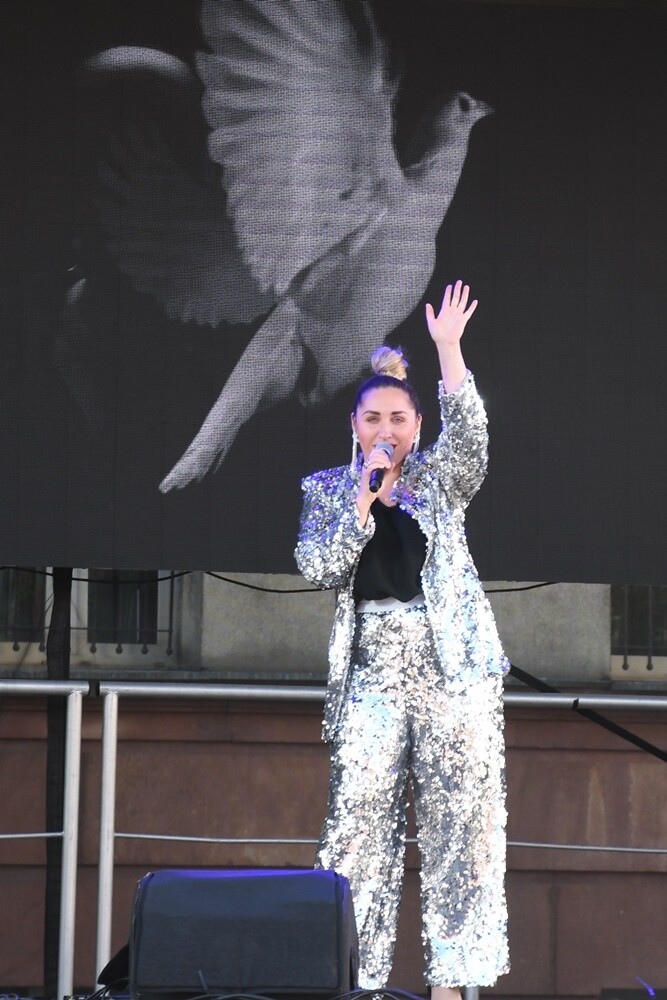 Wczoraj na placu Jana Pawła II w Nowym Bytomiu odbył się koncert charytatywny "Ruda Śląska solidarna z Ukrainą!", którego organizatorami byli: Miasto Ruda Śląska i Telewizja TVS. 

fot. Jacek Knapik