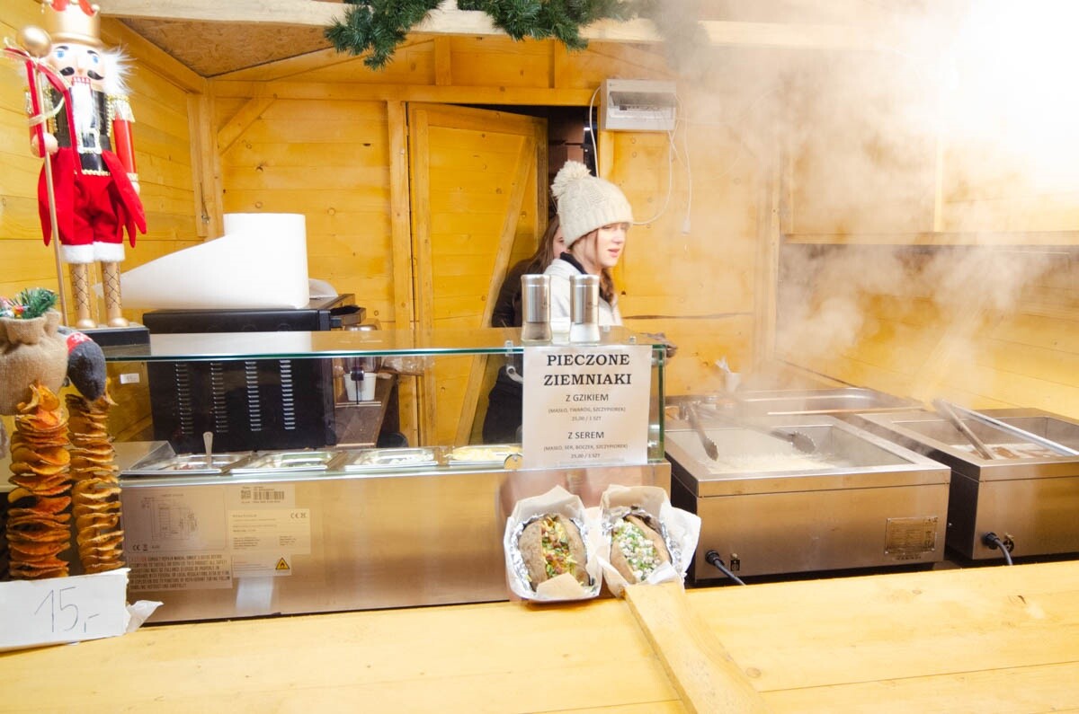 Świąteczna atmosfera w sercu Rudy Śląskiej – Jarmark Świąteczny przyciąga tłumy/ fot. Marek i Krzysztof Faber