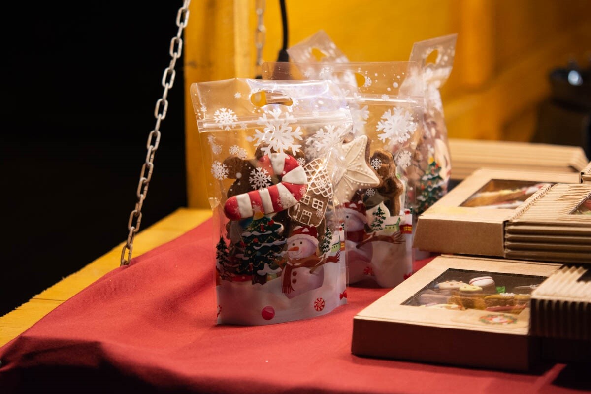 Świąteczna atmosfera w sercu Rudy Śląskiej – Jarmark Świąteczny przyciąga tłumy/ fot. Marek i Krzysztof Faber