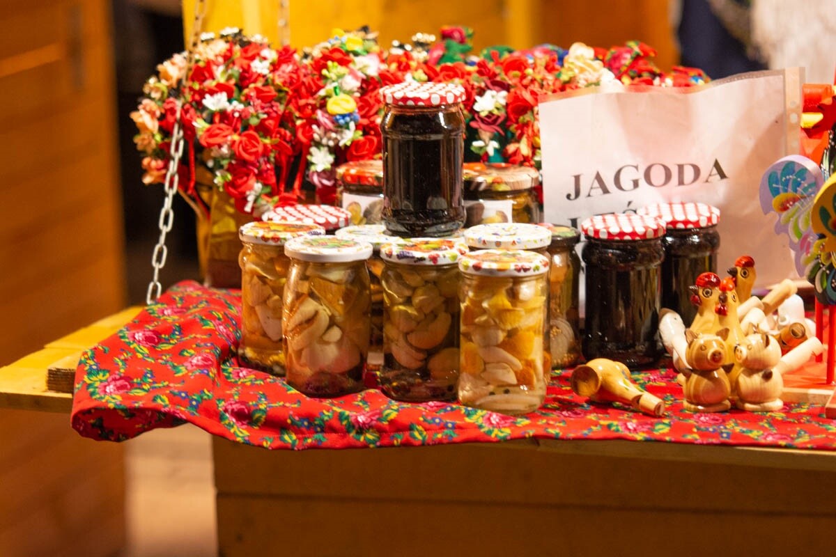 Świąteczna atmosfera w sercu Rudy Śląskiej – Jarmark Świąteczny przyciąga tłumy/ fot. Marek i Krzysztof Faber