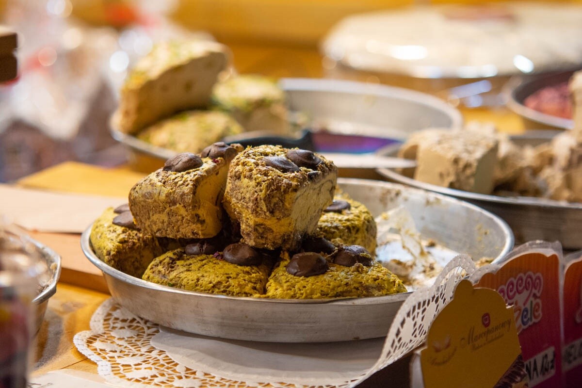 Świąteczna atmosfera w sercu Rudy Śląskiej – Jarmark Świąteczny przyciąga tłumy/ fot. Marek i Krzysztof Faber