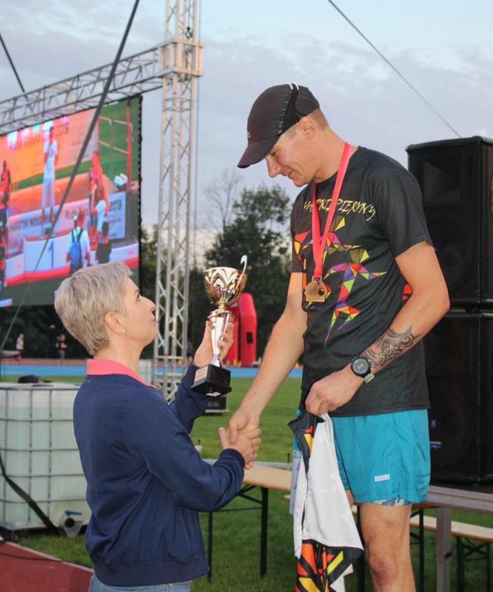 Za nami kolejny Rudzki Półmaraton Industrialny - miłośnicy aktywnego spędzania czasu w biegu przemierzyli w sobotni wieczór ulice Rudy Śląskiej. (foto: Urząd Miasta Ruda Śląska)