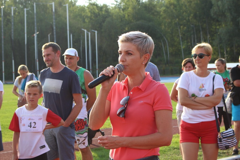 Za nami kolejny Rudzki Półmaraton Industrialny - miłośnicy aktywnego spędzania czasu w biegu przemierzyli w sobotni wieczór ulice Rudy Śląskiej. (foto: Urząd Miasta Ruda Śląska)