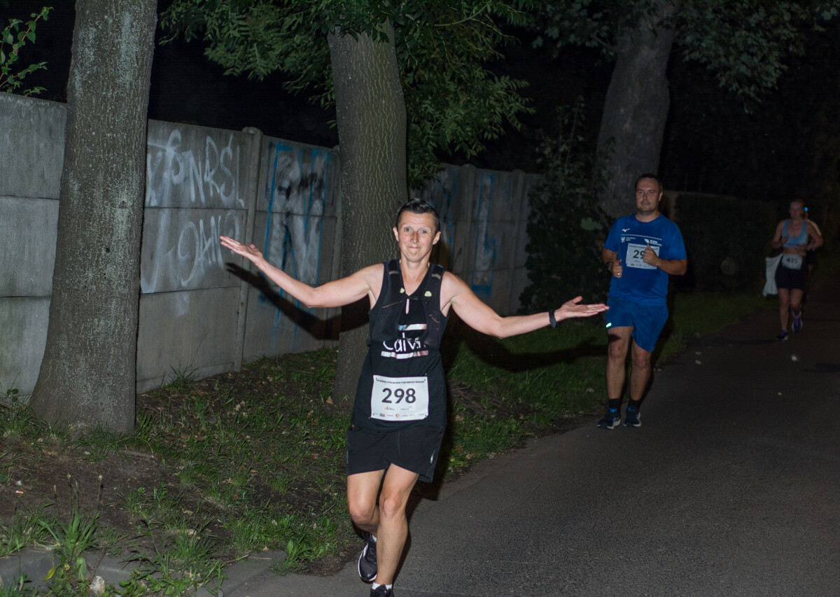 Za nami kolejna odsłona Rudzkiego Półmaratonu Industrialnego, setki uczestników pobiegło nocną porą przez nasze miasto. Byliśmy i my, mamy zdjęcia!