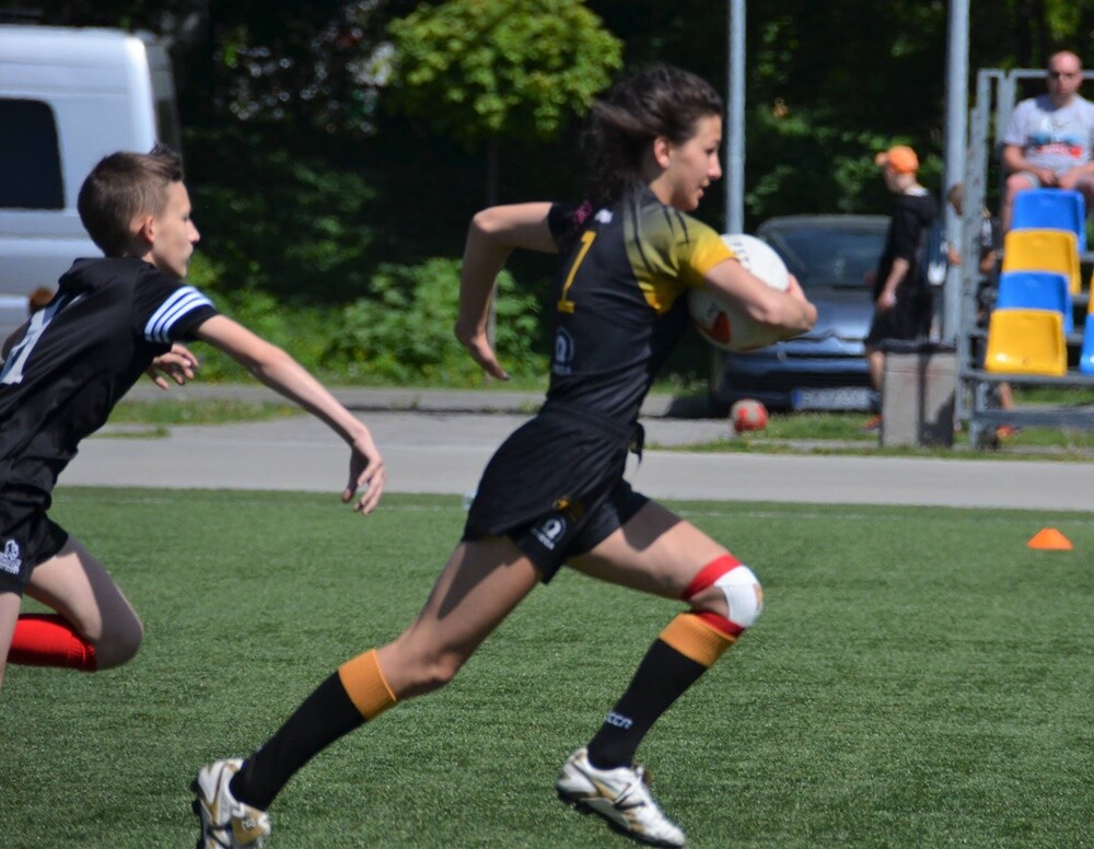 W niedzielę, 6 maja br. na Burloch Arenie byliśmy świadkami turnieju finałowego Międzywojewódzkich Mistrzostw Młodzików (roczniki 2004, 05 czyli VII, VI klasa szkoły podstawowej). Był to turniej końcowy dla klubów z województw: lubuskiego, wielkopolskiego, dolnośląskiego, opolskiego, śląskiego i małopolskiego.