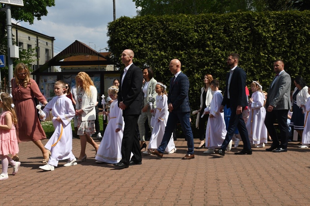 W wielu rudzkich parafiach dzieci przyjęły w niedzielę Pierwszą Komunię Świętą. To wyjątkowy dzień zarówno dla dzieci, jak i rodziców.