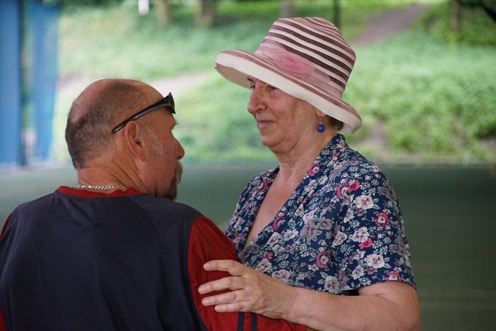 Wczoraj na Burloch Arenie odbyła się wyjątkowa impreza dla starszych mieszkańców naszego miasta. W imprezie wzięli udział seniorzy z naszego miasta oraz członkowie Uniwersytetu Trzeciego Wieku Rybnika oraz Częstochowy! Impreza odbyła się pod honorowym patronatem prezydent Grażyny Dziedzic.