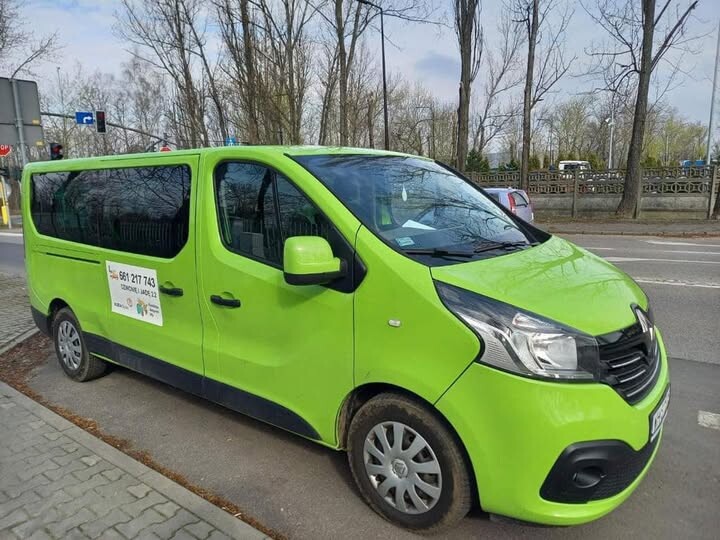 Seniorzy z Rudy Śląskiej mogą liczyć na bezpłatny transport. Rusza akcja "Dzwonię i jadę"