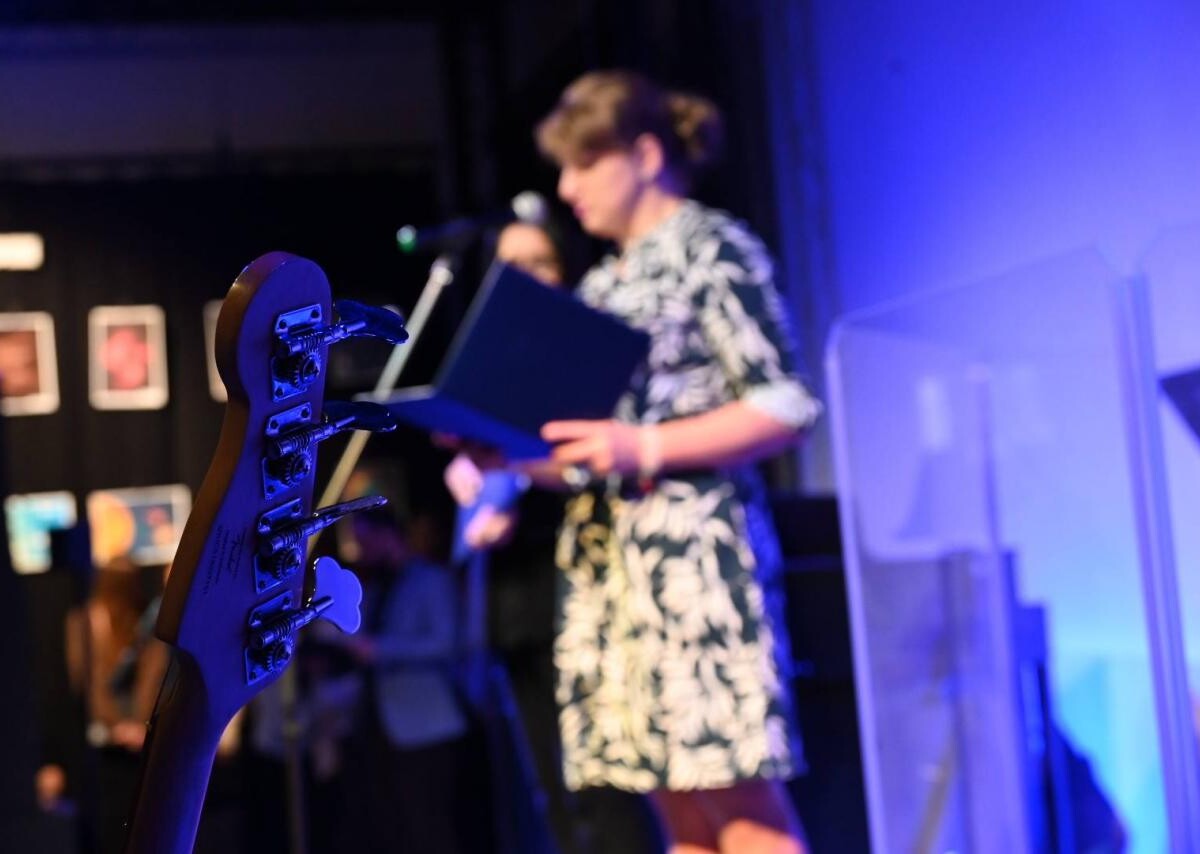 W Stacji Biblioteka odbył się wernisaż wystawy pokonkursowej „Sercem Malowane” z pracami uczniów ZS nr 5.