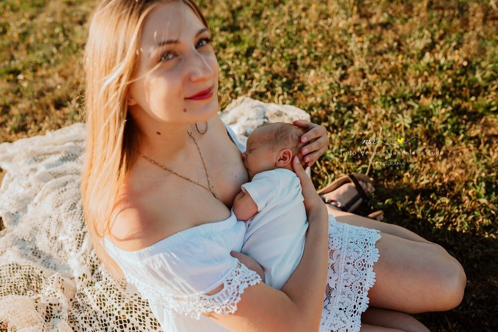 Sesja grupowego karmienia piersią/fot. Magdalena Ruda