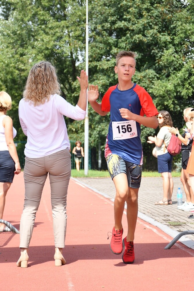 Sierpniowy "Bieg Wiewiórki" za nami. Biegacze i miłośnicy nordic walking po raz kolejny mieli okazję wziąć udział w tym popularnym biegu.

fot. Jacek Knapik
