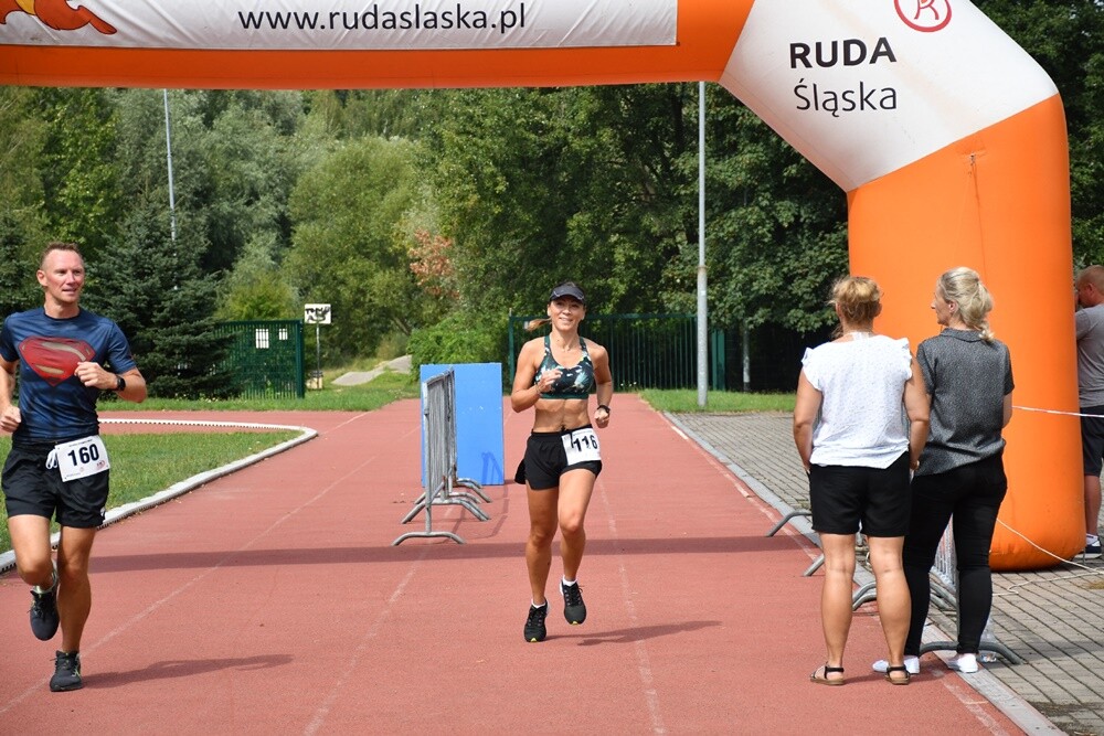 Sierpniowy "Bieg Wiewiórki" za nami. Biegacze i miłośnicy nordic walking po raz kolejny mieli okazję wziąć udział w tym popularnym biegu.

fot. Jacek Knapik