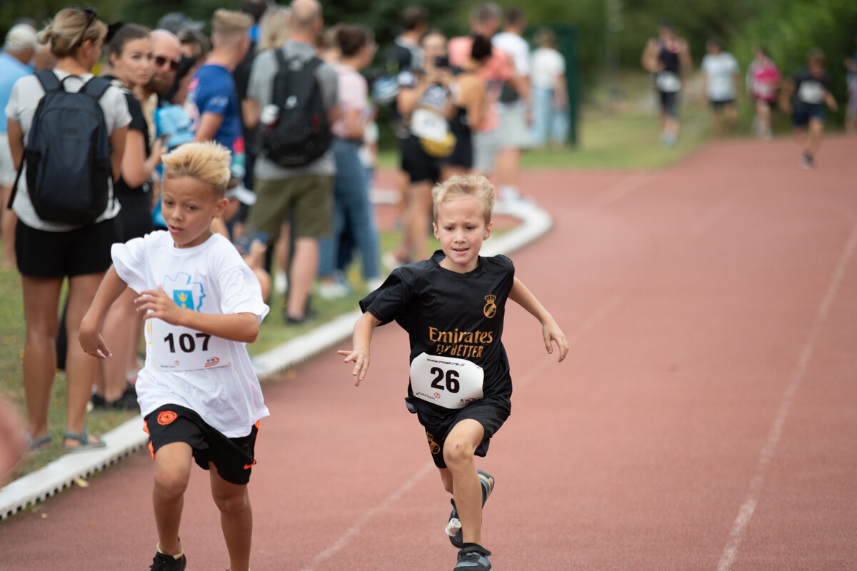 Rudzcy biegacze jak zawsze w formie! Za nami sierpniowy Bieg Wiewiórki [ZDJĘCIA] / fot. Marek i Krzysztof Faber