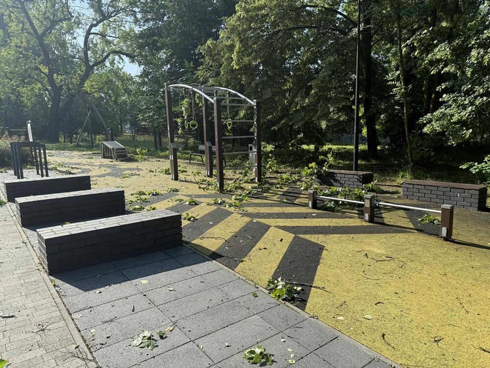 Skutki burzy w Rudzie Śląskiej. / fot. PSP Ruda Śląska / Czytelnicy